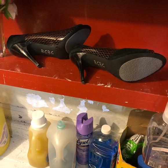 BCBG heel shoes - Picture 2 of 6